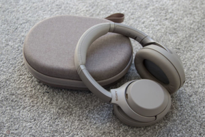 SONY WH-1000XM3 (Silver)